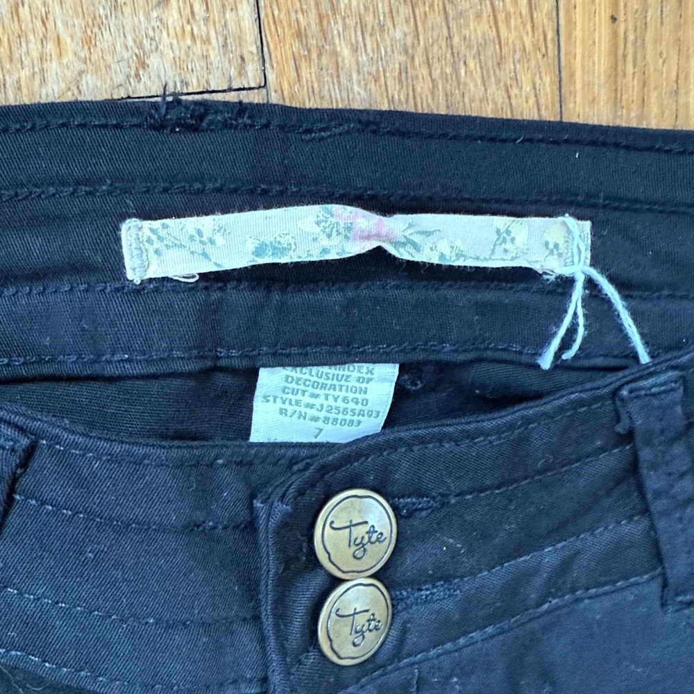 Tyte Black Flared Pants - Picture 2 of 6